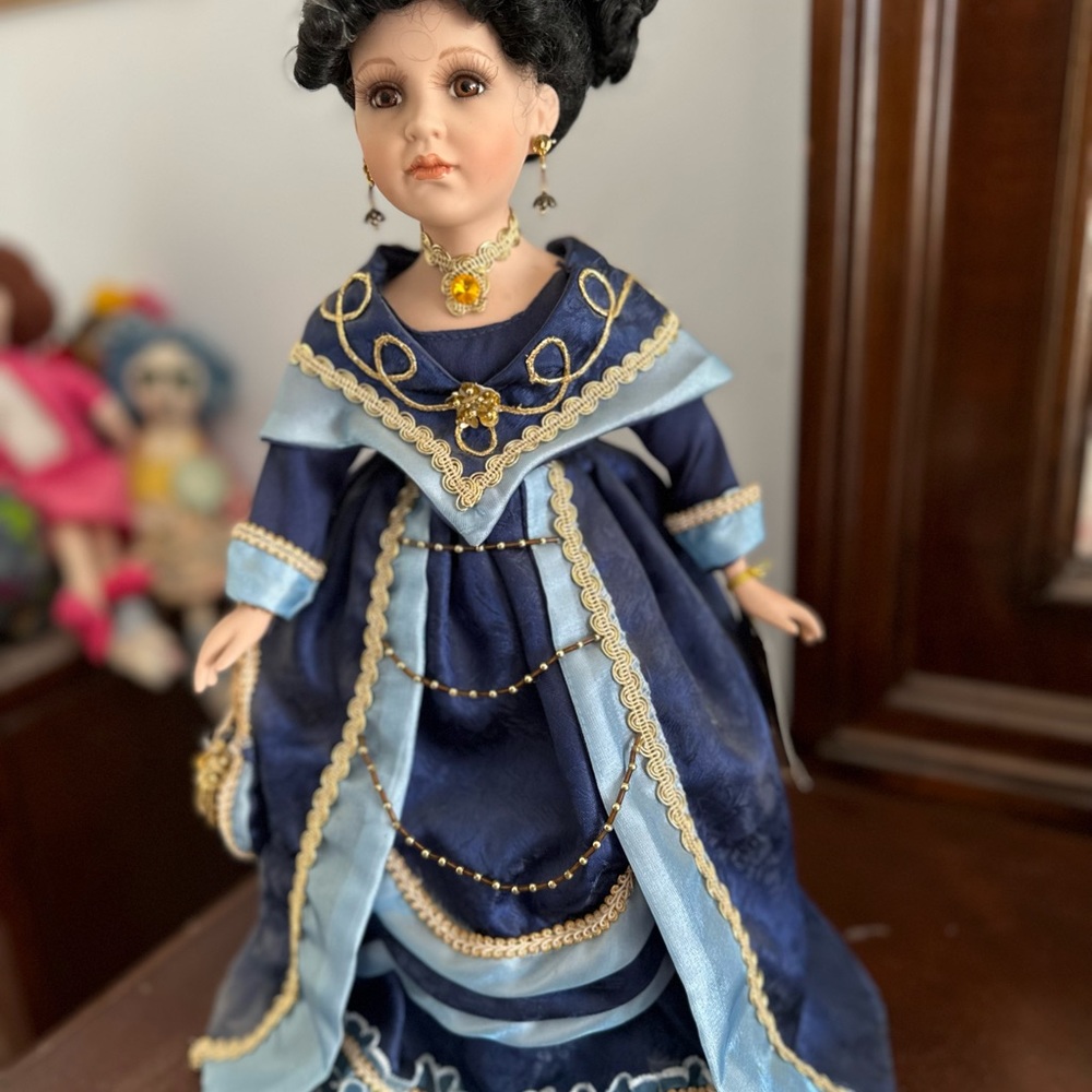 Doll - Picture 8 of 8